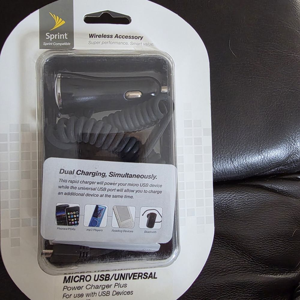 Gray Micro USB/Universal Charger